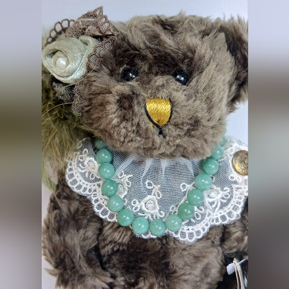 LIZBETH POWER BEAR OF SUCCESS PICKFORD BEARS BRASS BUTTON 9" - Picture 4 of 8